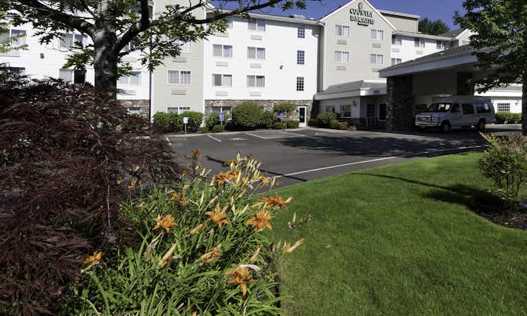Country Inn & Suites by Radisson, Portland International Airport, OR
