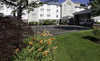 Country Inn & Suites by Radisson, Portland International Airport, OR