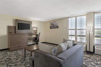 Hotel Best Western Plus York Hotel & Conference Center photo 5
