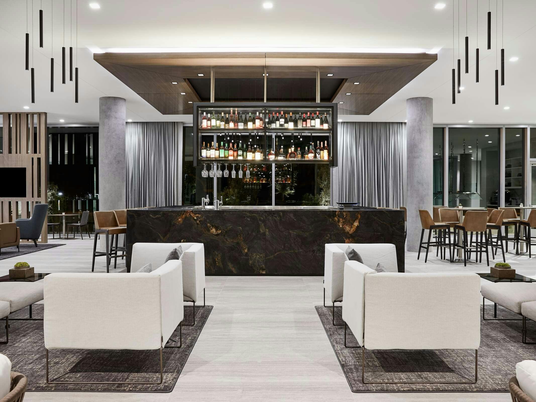 Hotel AC Hotel by Marriott Phoenix Biltmore photo 3