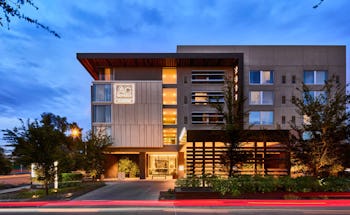 AC Hotel by Marriott Phoenix Biltmore