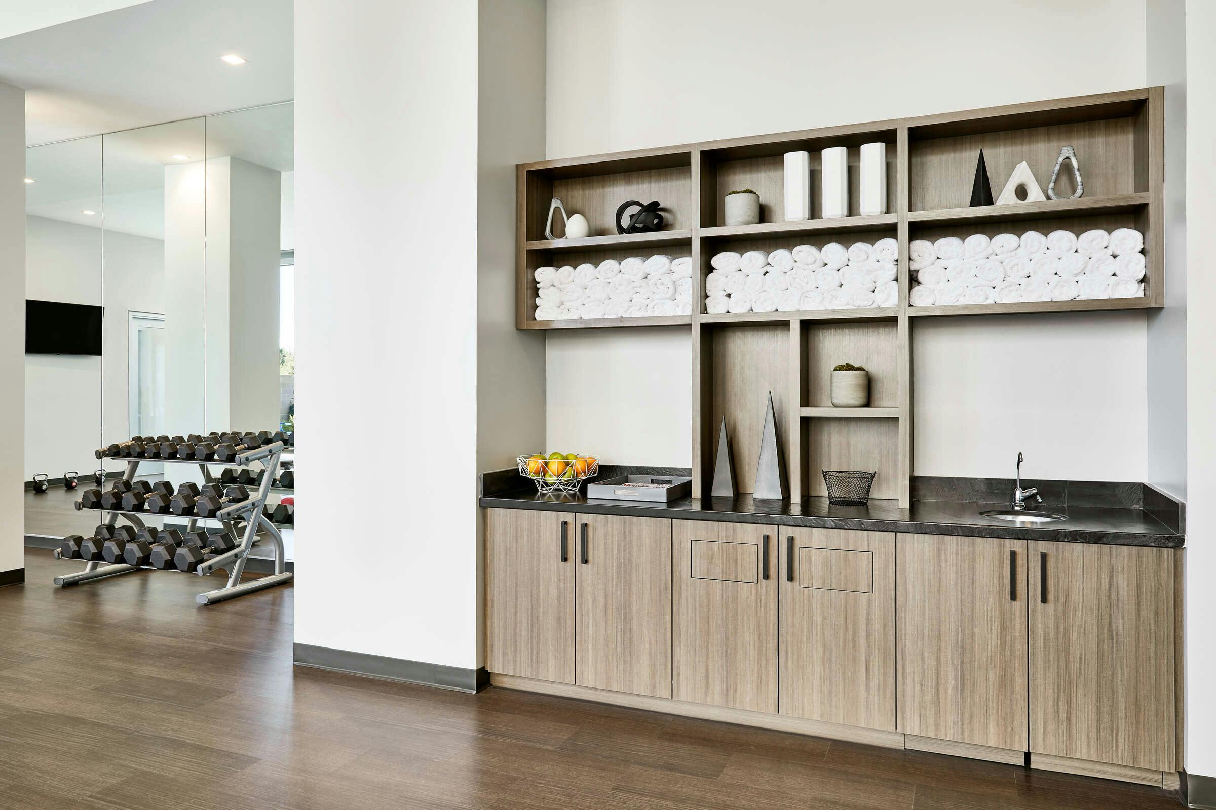 Hotel AC Hotel by Marriott Phoenix Biltmore photo 5