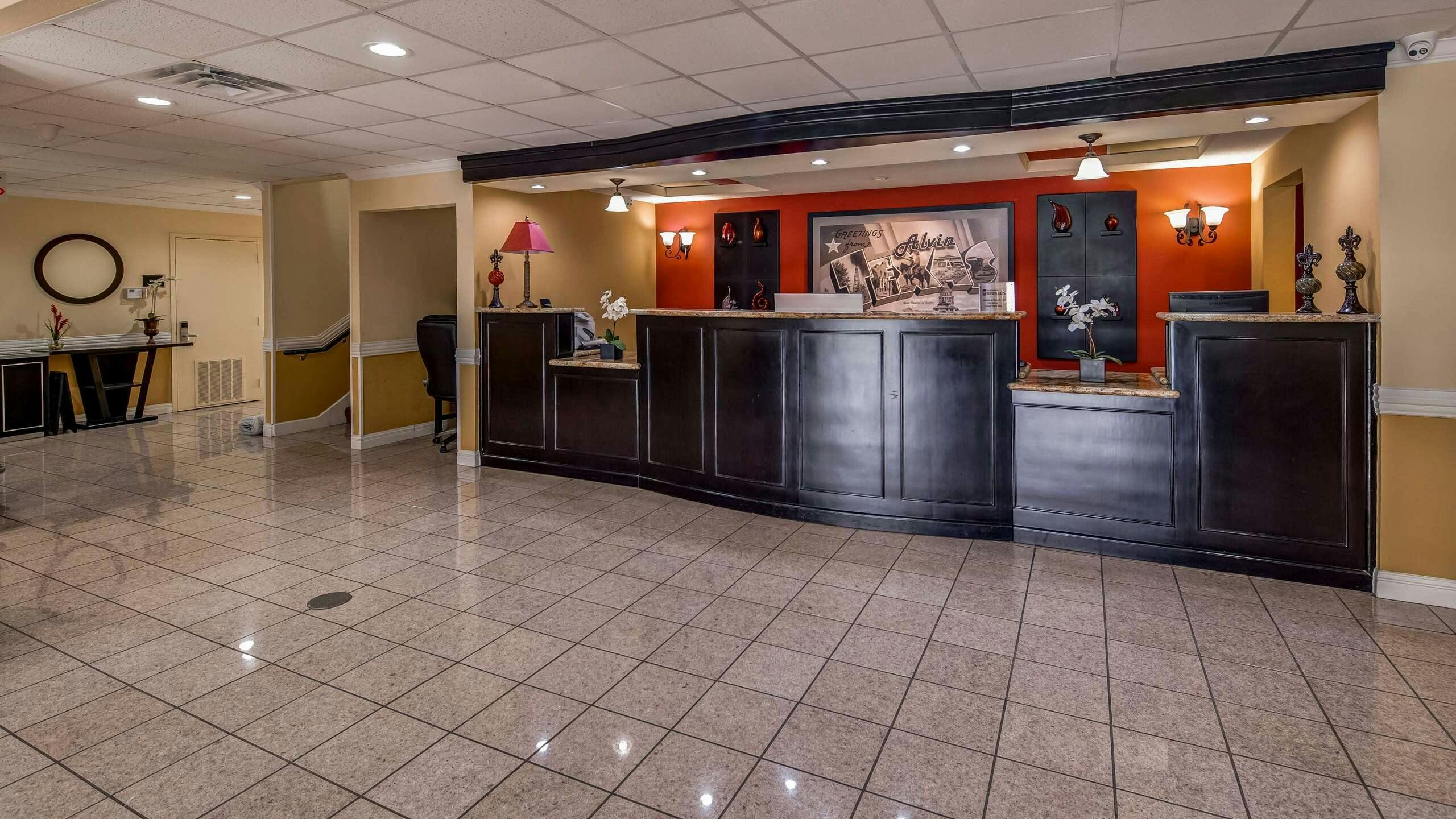 Hotel Sure Stay Plus Hotel By Best Western Alvin photo 2