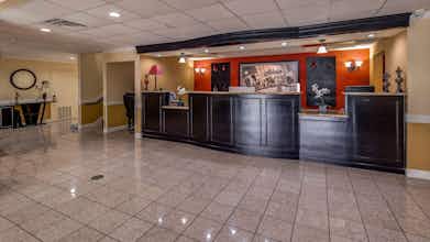 Hotel Sure Stay Plus Hotel By Best Western Alvin photo 2