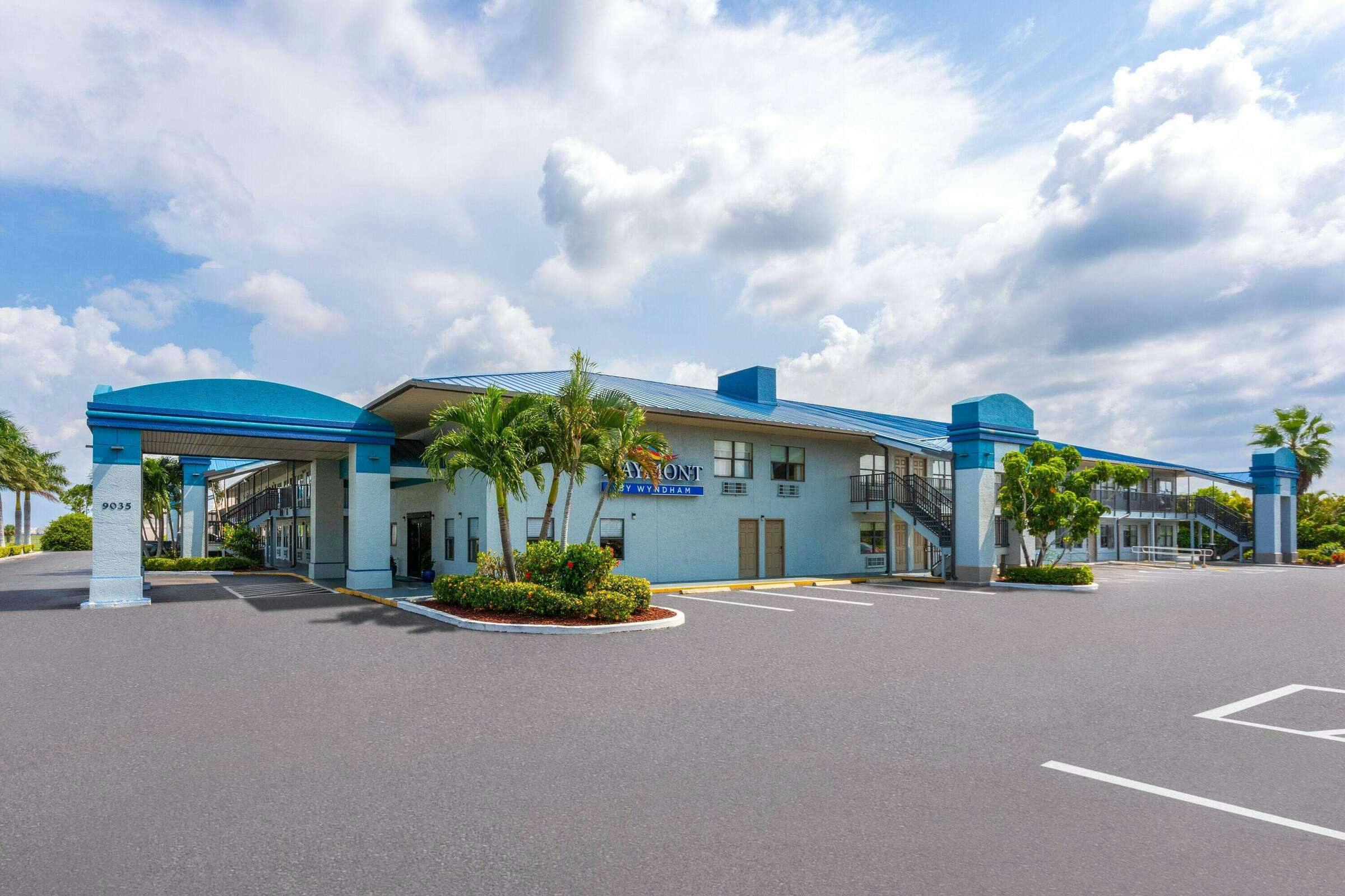 Hotel Baymont by Wyndham Punta Gorda/Port Charlotte photo 1