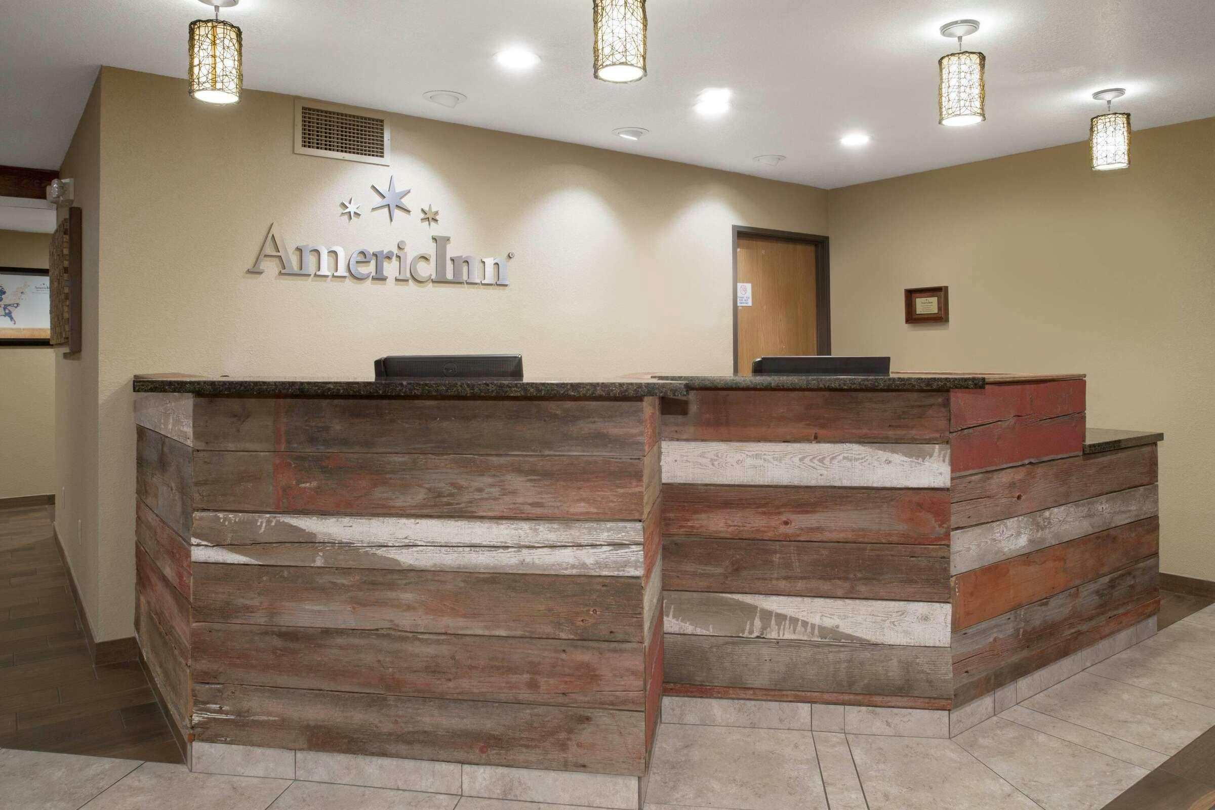 Hotel AmericInn by Wyndham Mount Pleasant photo 1
