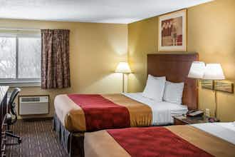 Hotel Coratel Inn & Suites By Jasper River Falls photo 1