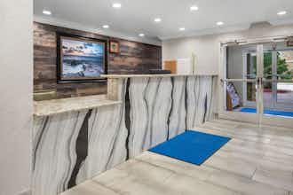 Hotel Sure Stay Plus Hotel By Best Western Benbrook Ft Worth photo 1