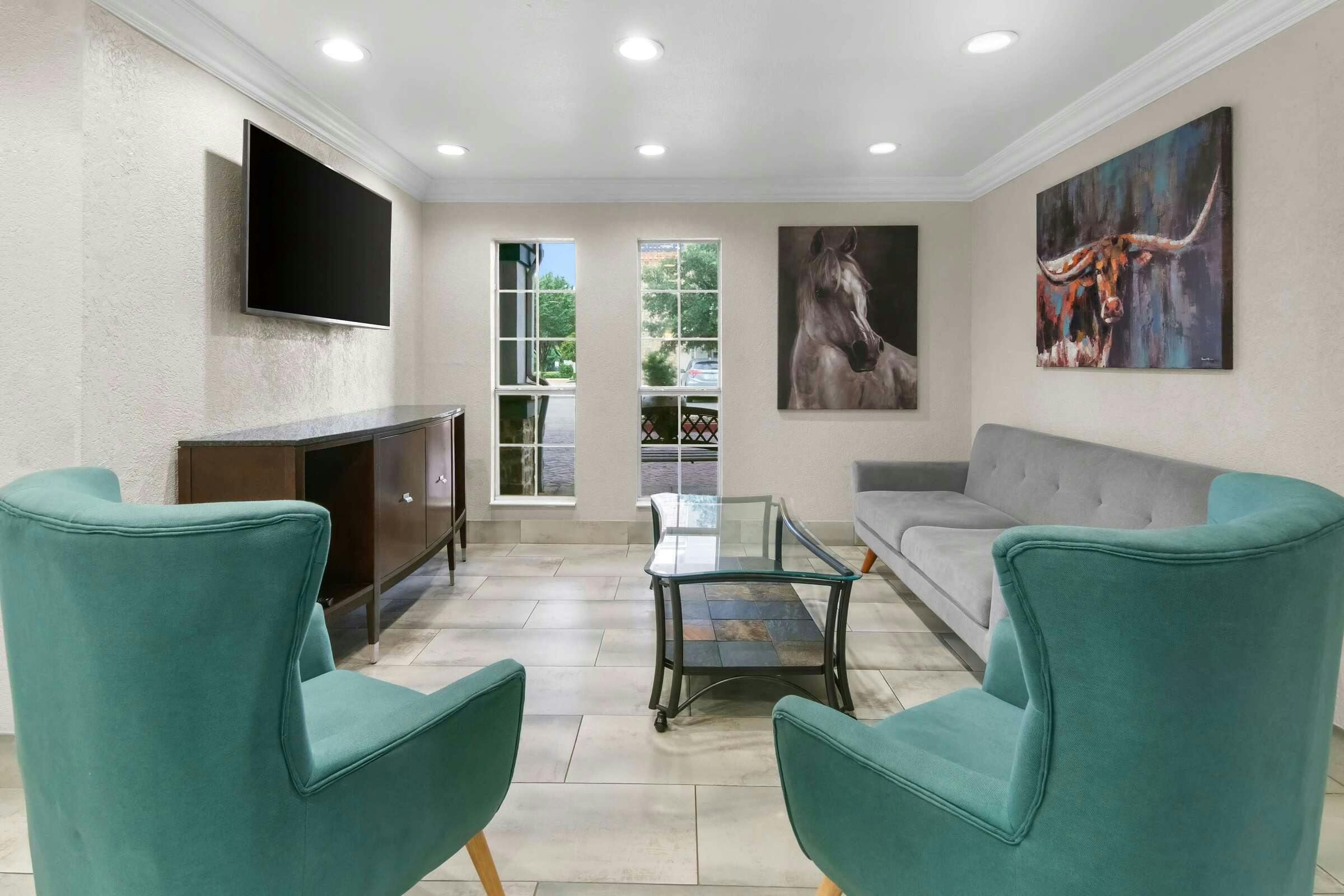 Hotel Sure Stay Plus Hotel By Best Western Benbrook Ft Worth photo 2