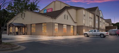 Sure Stay Plus Hotel By Best Western Coralville Iowa City