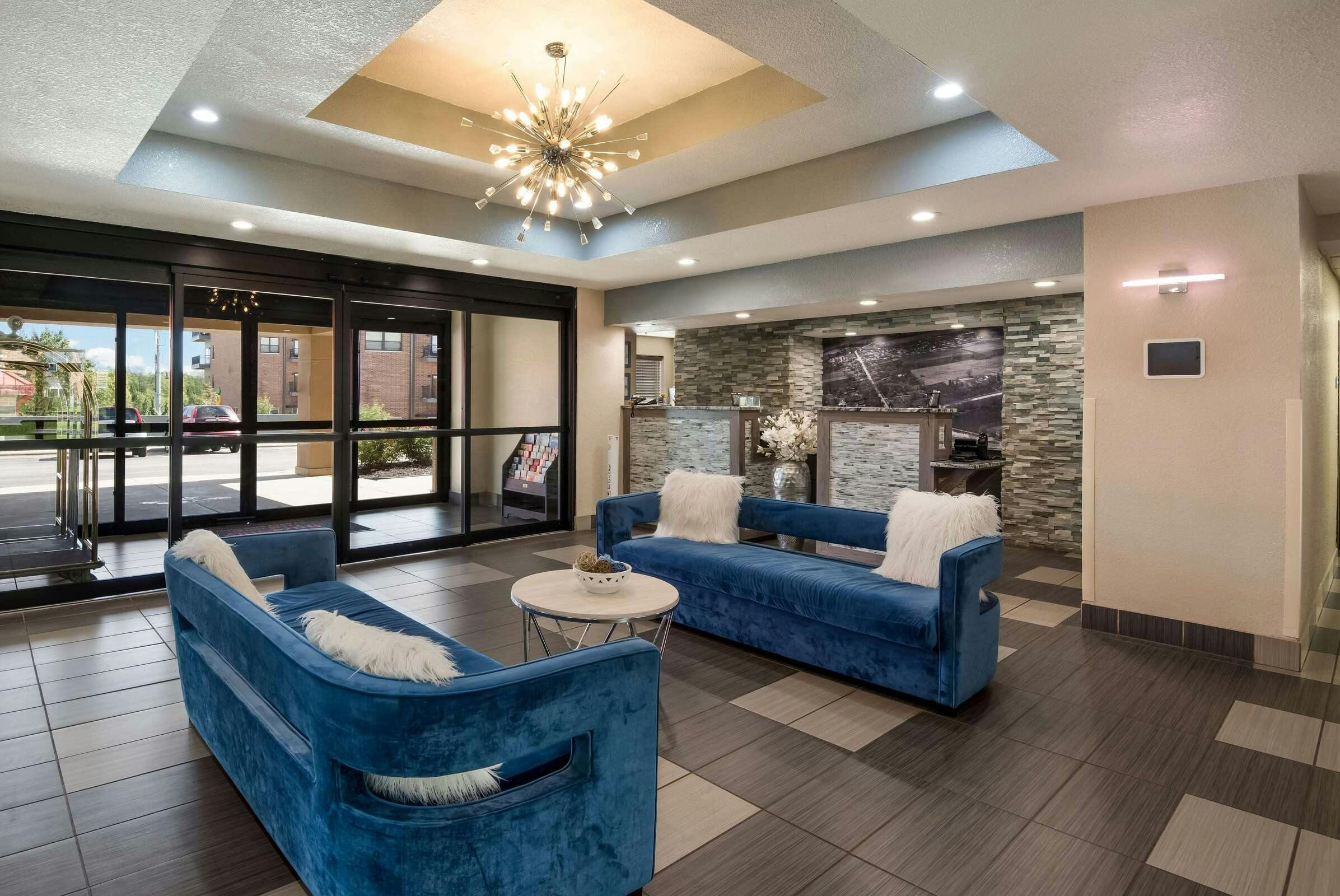 Hotel Sure Stay Plus Hotel By Best Western Coralville Iowa City photo 1