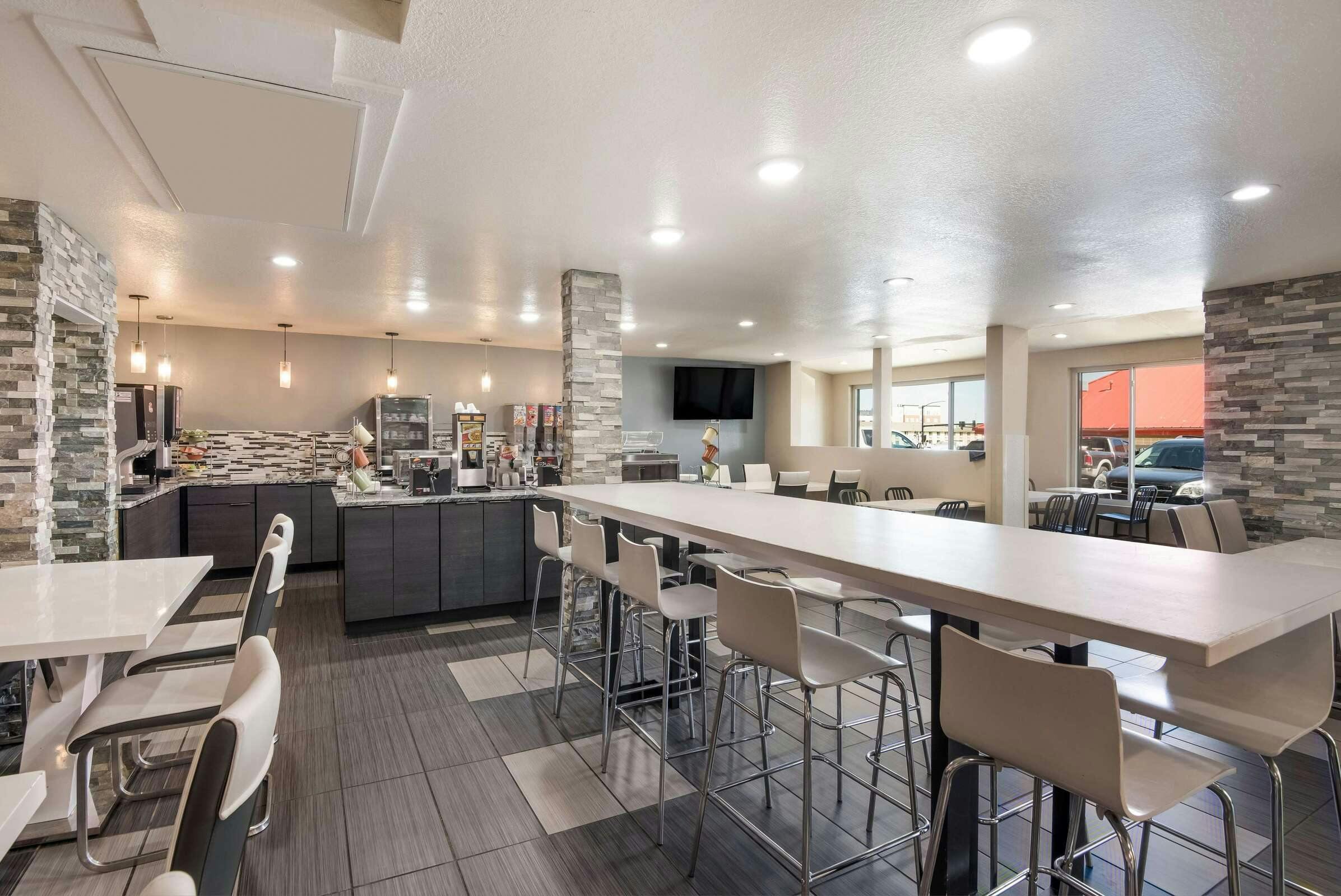 Hotel Sure Stay Plus Hotel By Best Western Coralville Iowa City photo 4