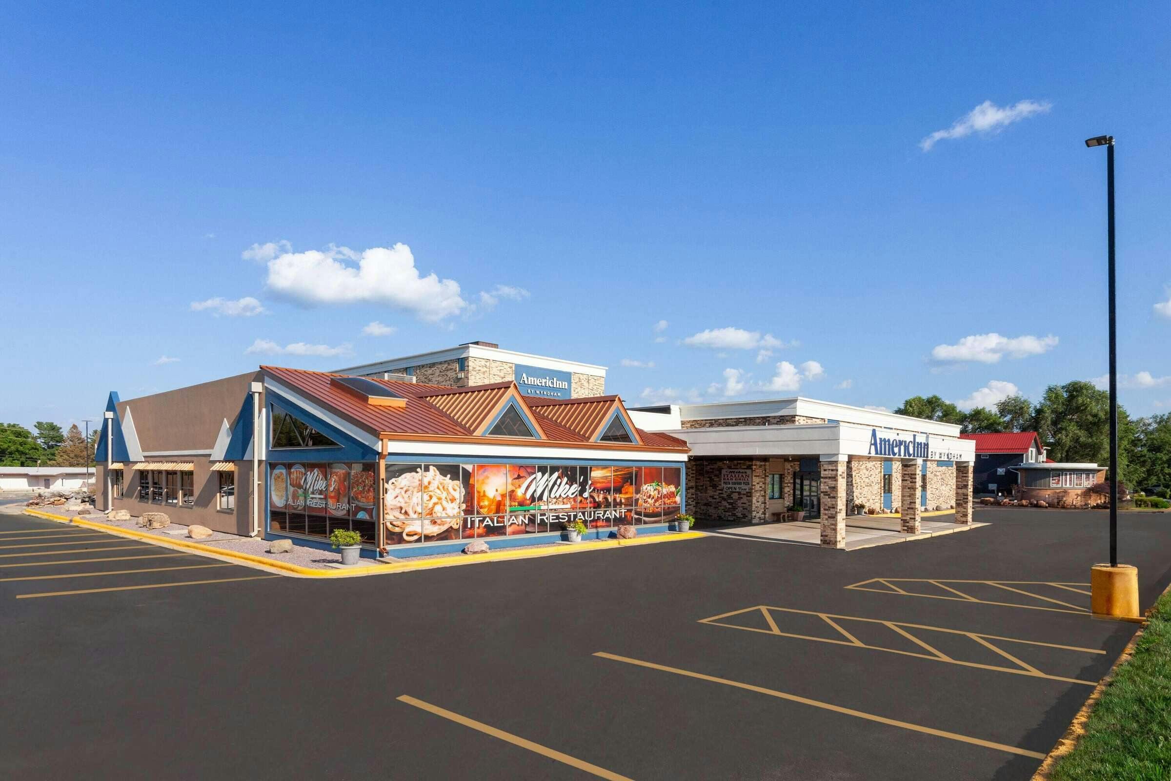 AmericInn Baraboo Event Center