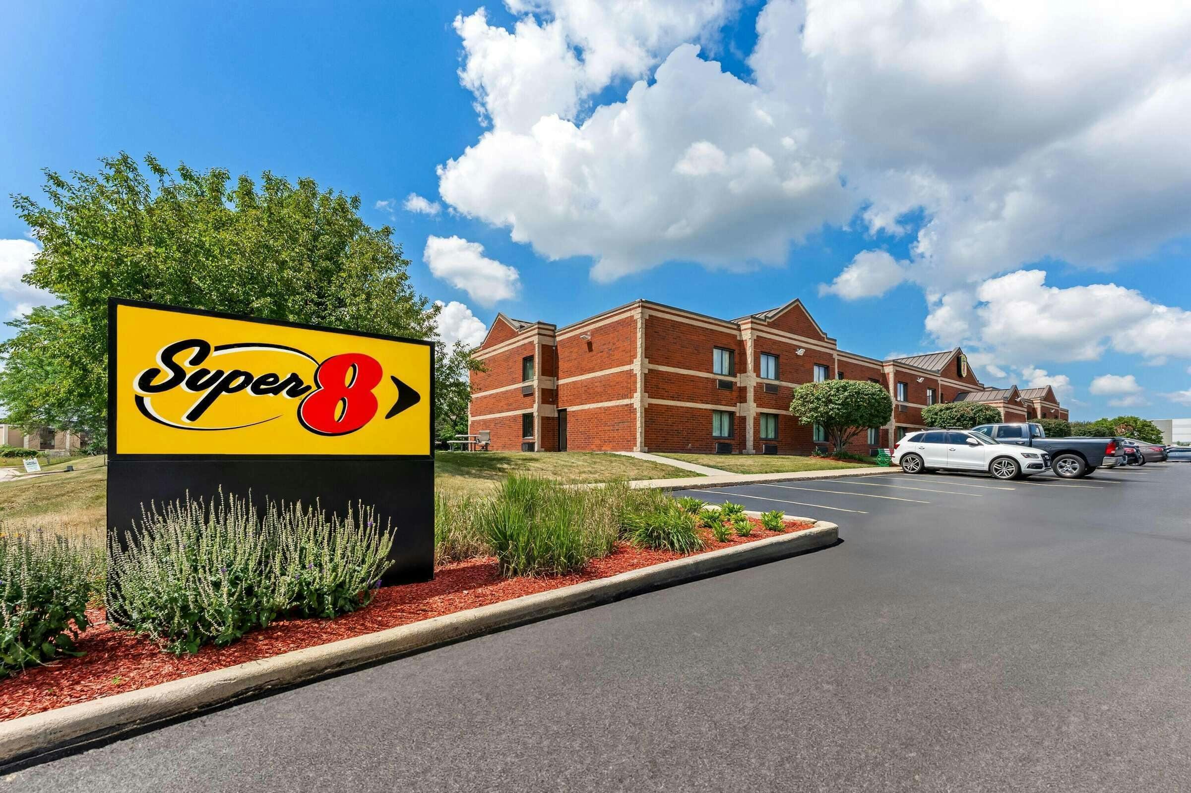 Super 8 Elgin