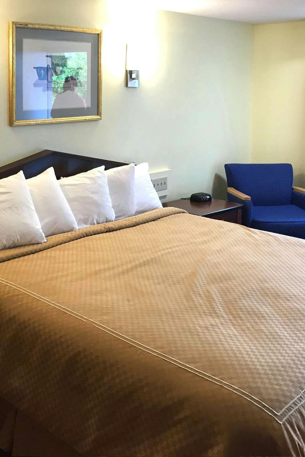 Hotel Captains Quarters Motel & Conference Center photo 1