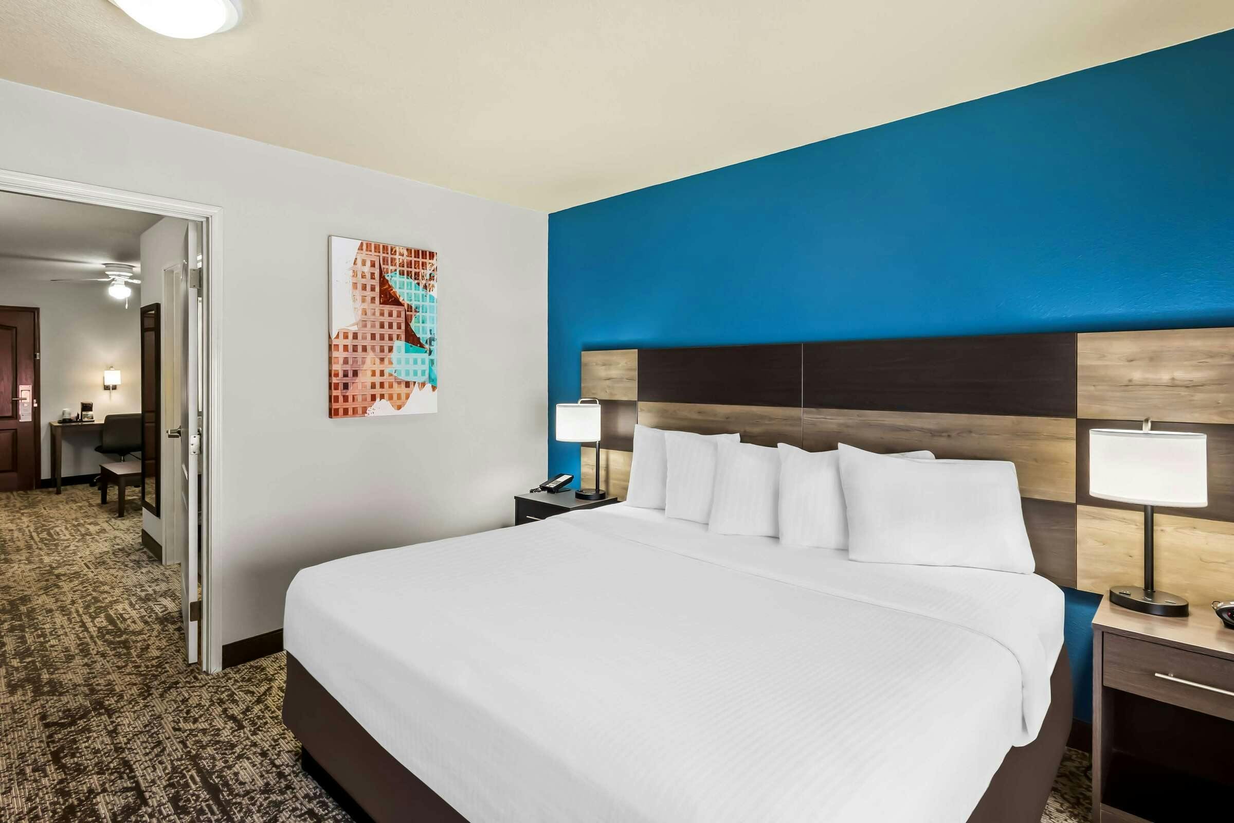 Hotel Best Western Plus Fort Wayne Inn & Suites North photo 5