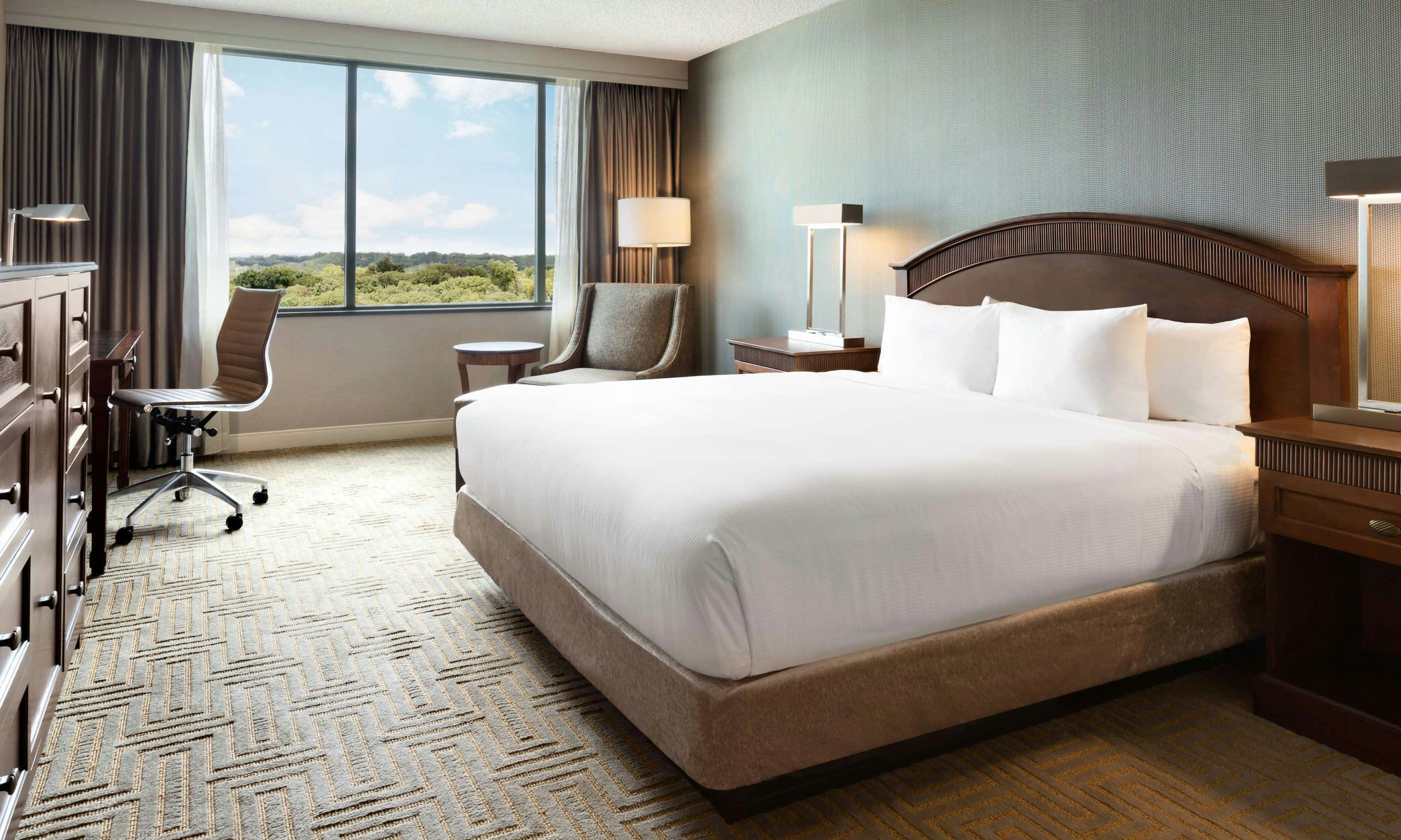 Hotel Hilton East Brunswick Hotel And Executive Meeting Center photo 1