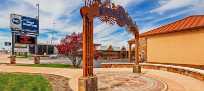 Best Western Center Pointe Inn