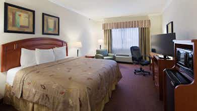 Hotel Best Western Cleveland Inn & Suites photo 1