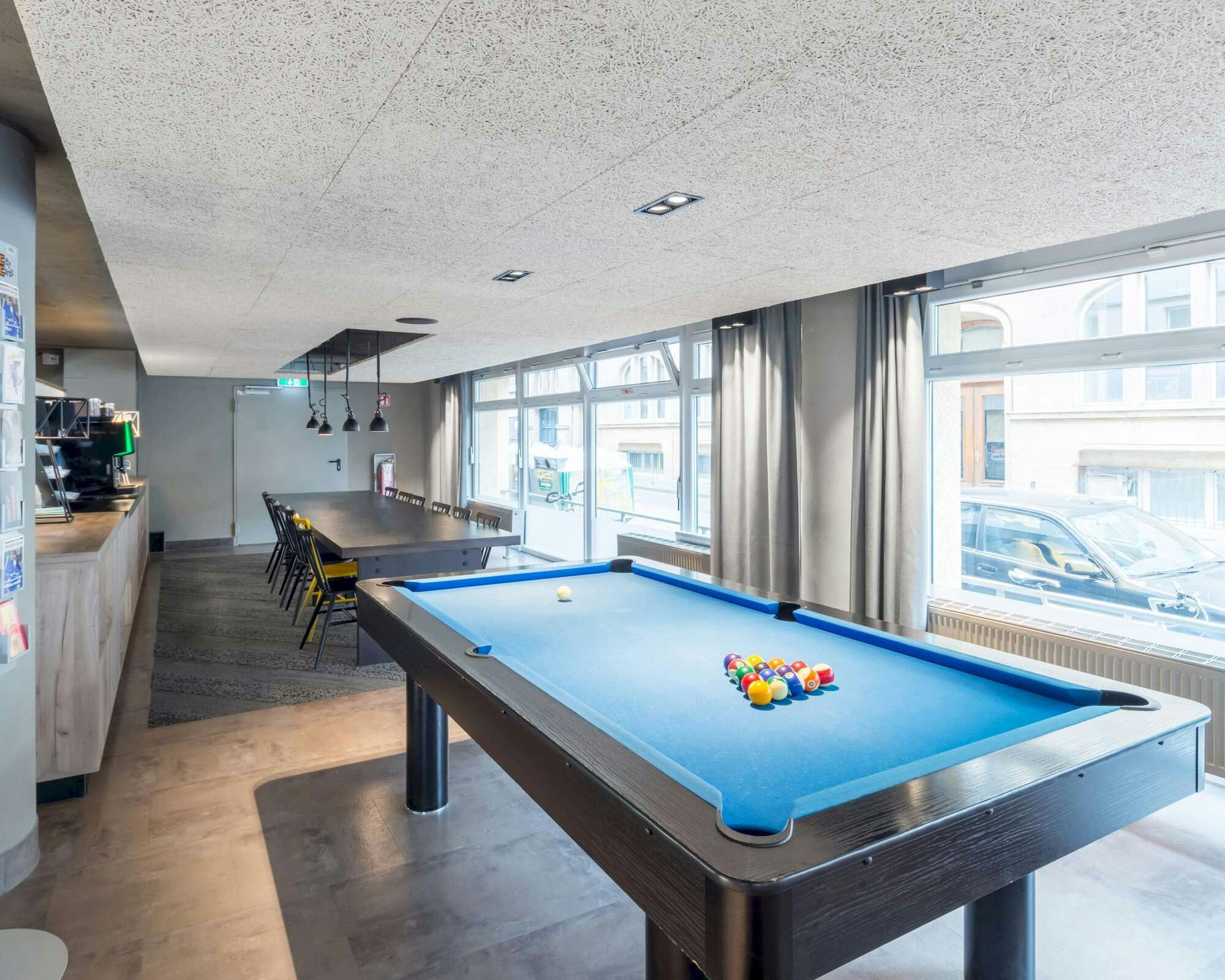 Hotel a&o Köln Neumarkt photo 1