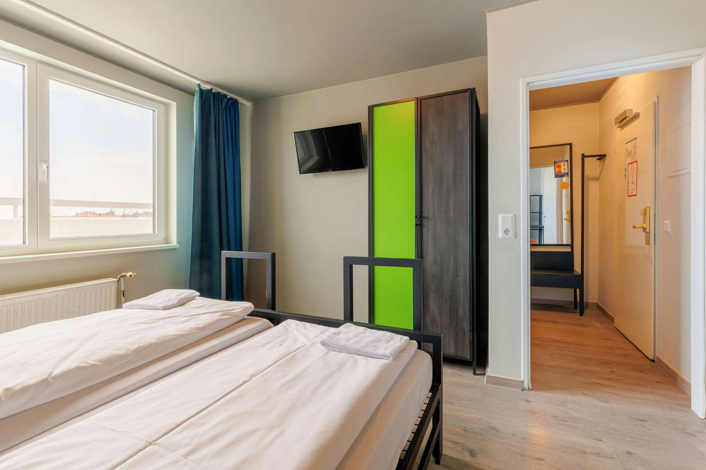 Hotel a&o München Hackerbrücke photo 2