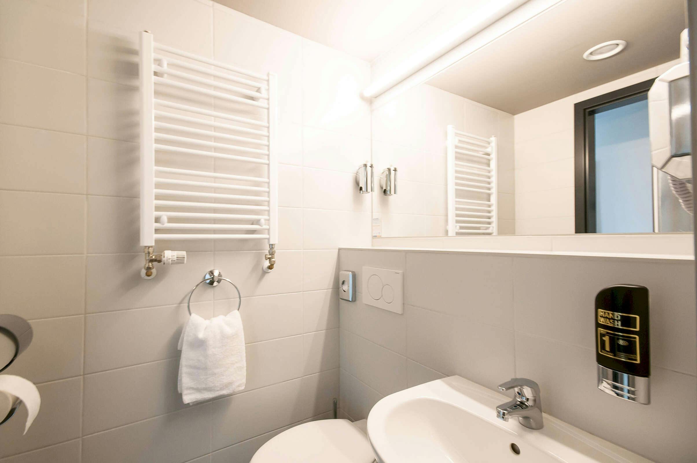 Hotel a&o Bremen Hauptbahnhof photo 4