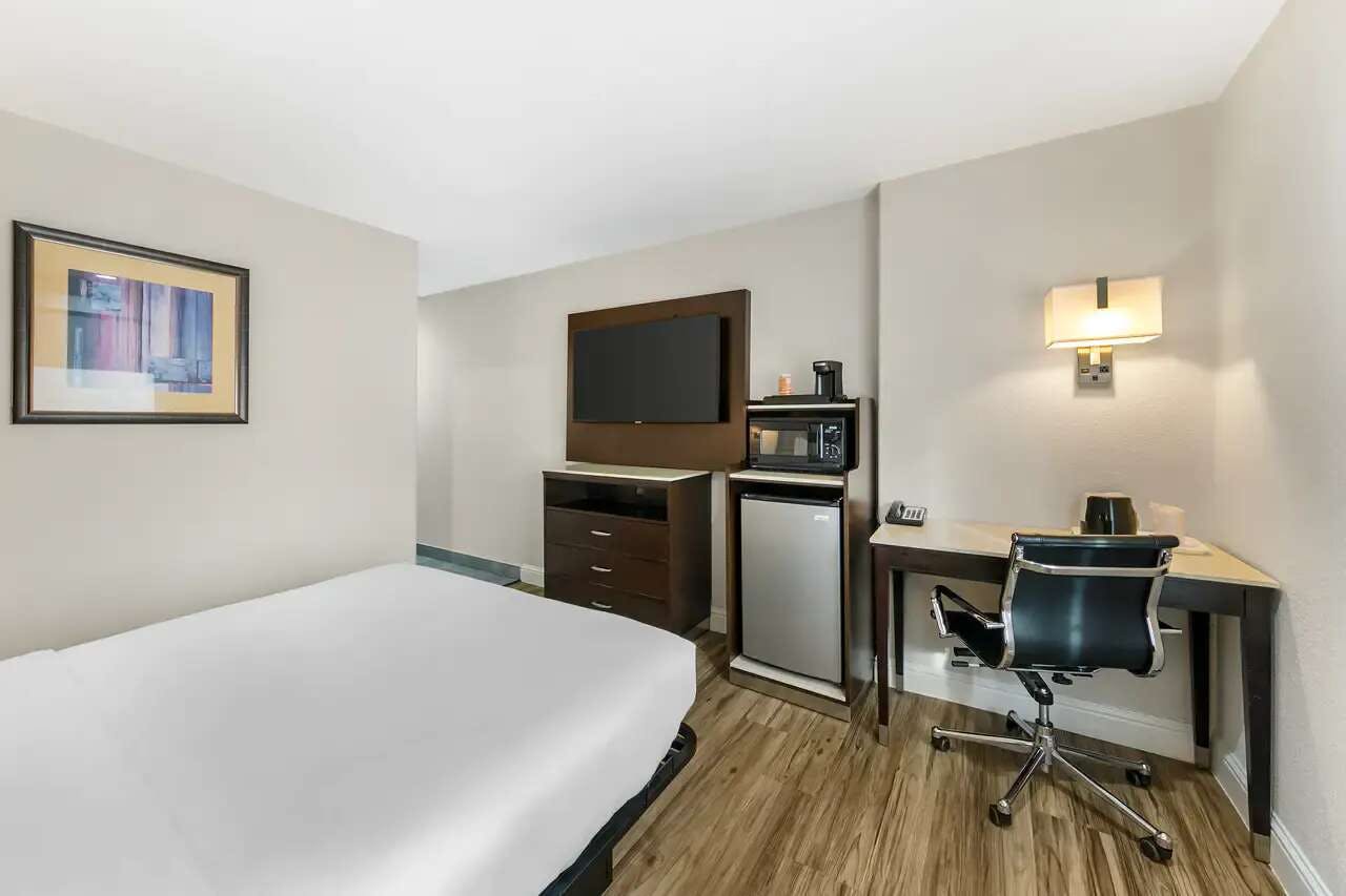 Hotel Quality Inn & Suites Sacramento photo 5