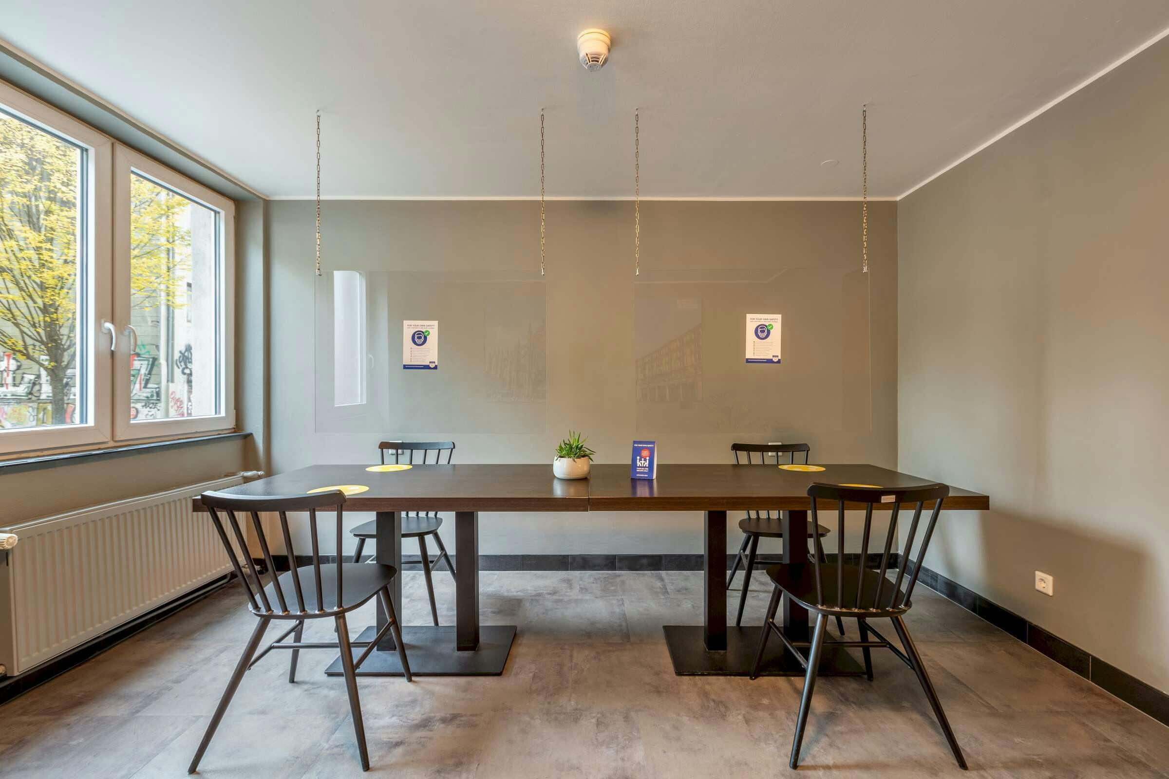 Hotel a&o Köln Hauptbahnhof photo 4