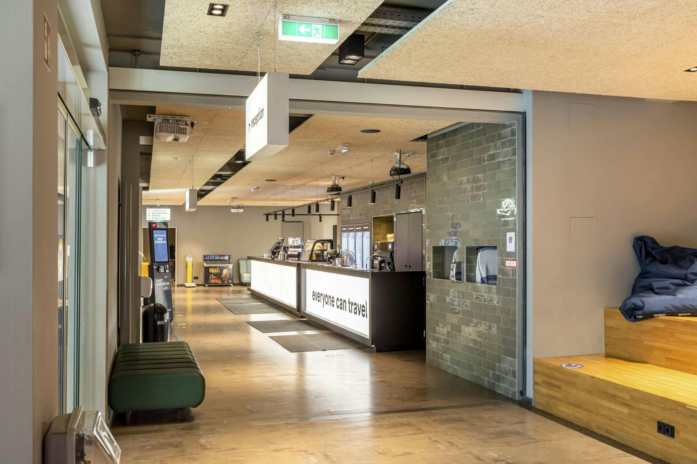 Hotel a&o Frankfurt Ostend photo 1