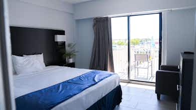 Hotel Sun and Sand Oceanfront Suites photo 3