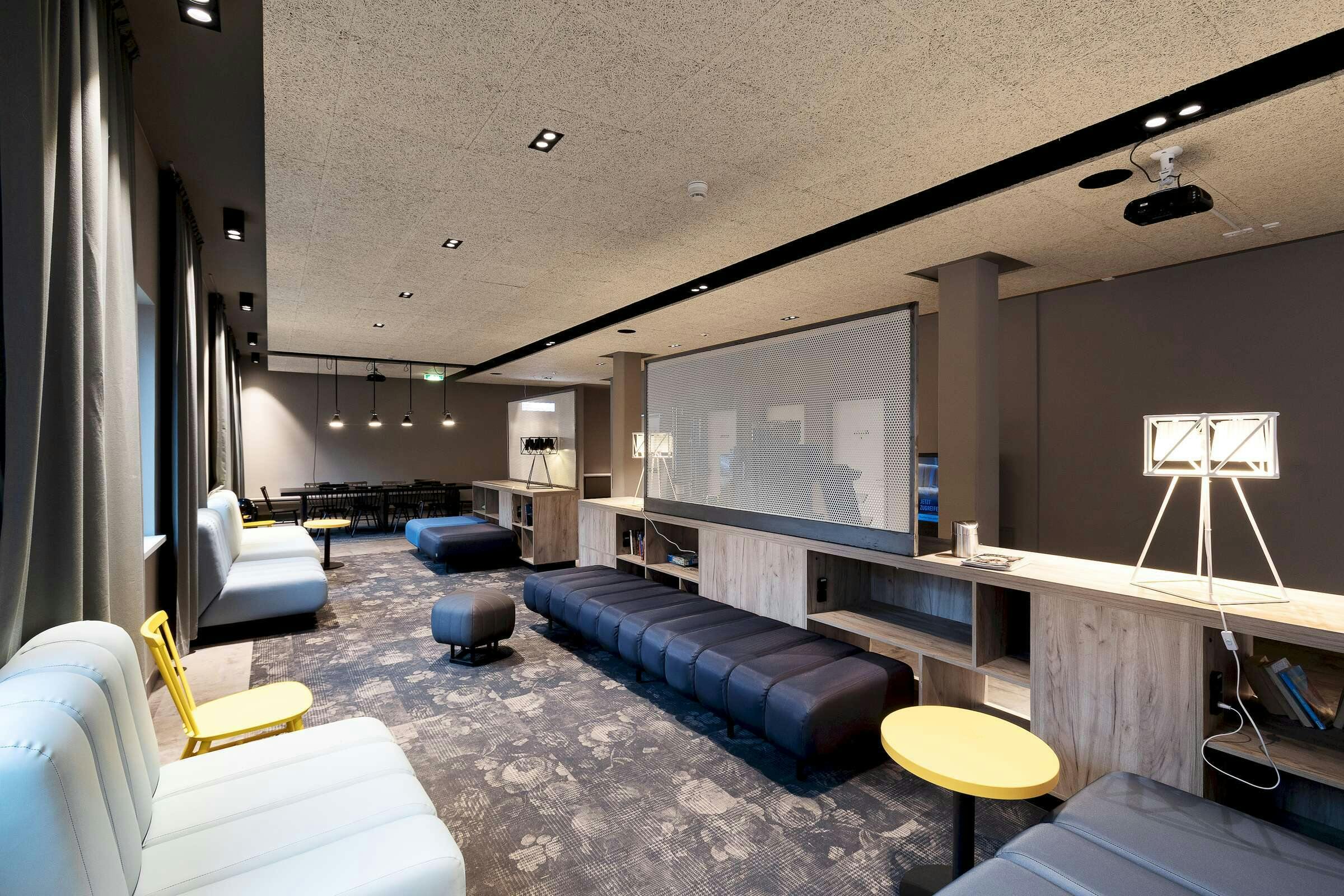 Hotel a&o Berlin Hauptbahnhof photo 5