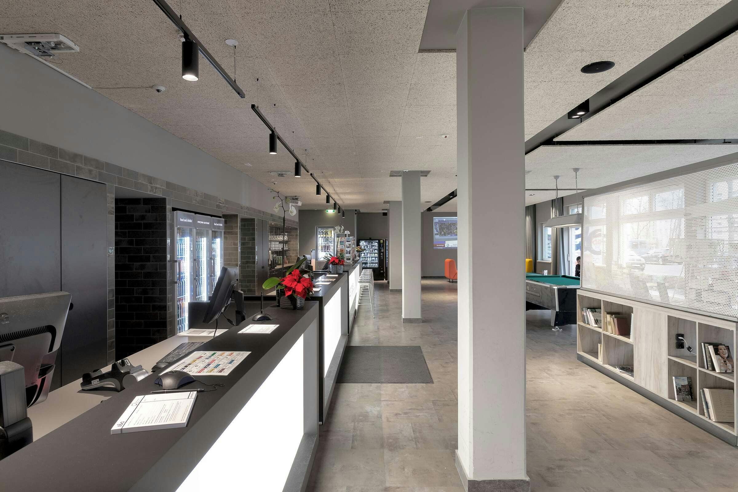 Hotel a&o Berlin Hauptbahnhof photo 5