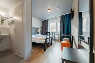 Hotel a&o Köln Dom photo 4