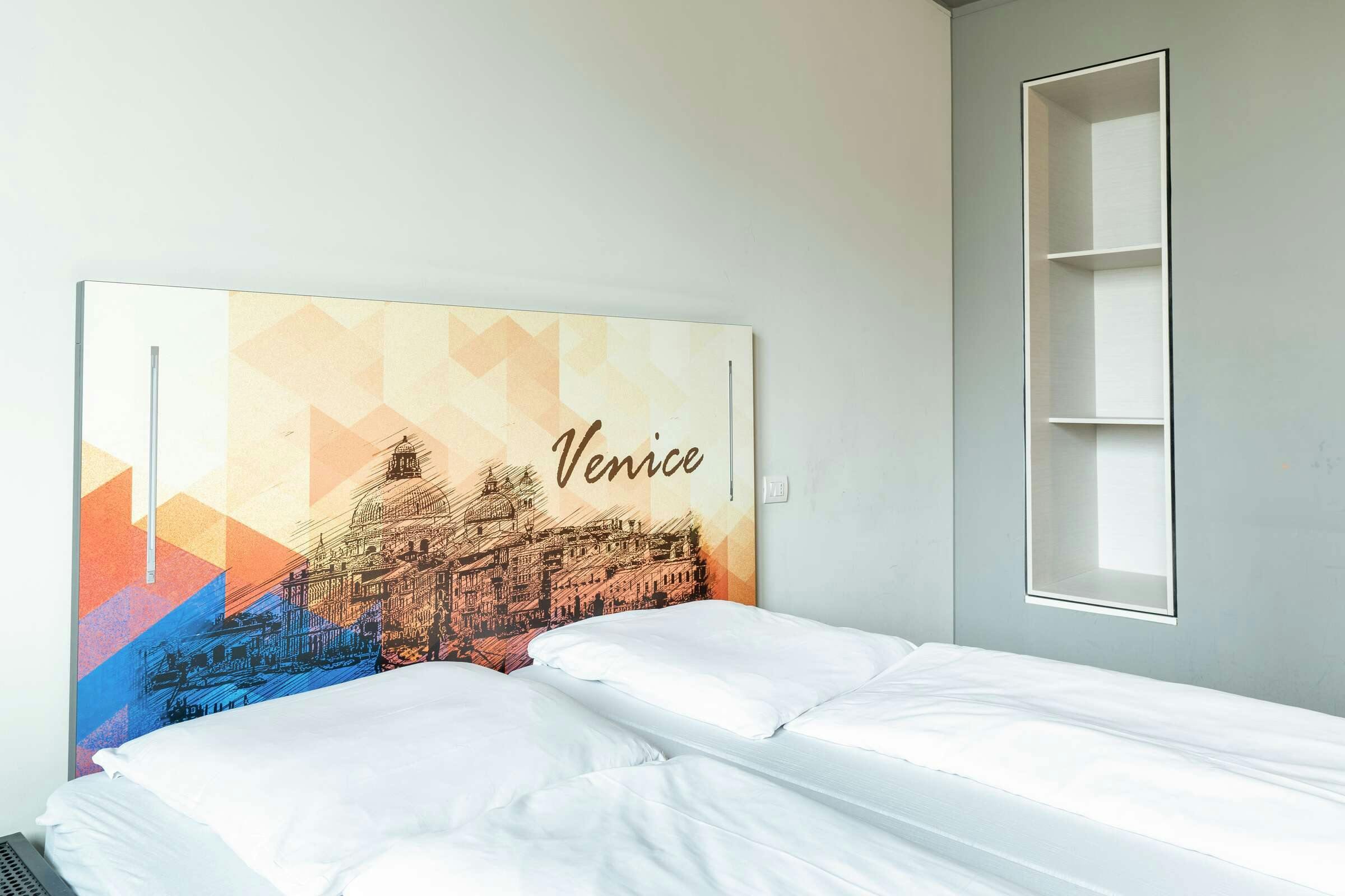 Hotel a&o Hotel Venezia Mestre photo 2