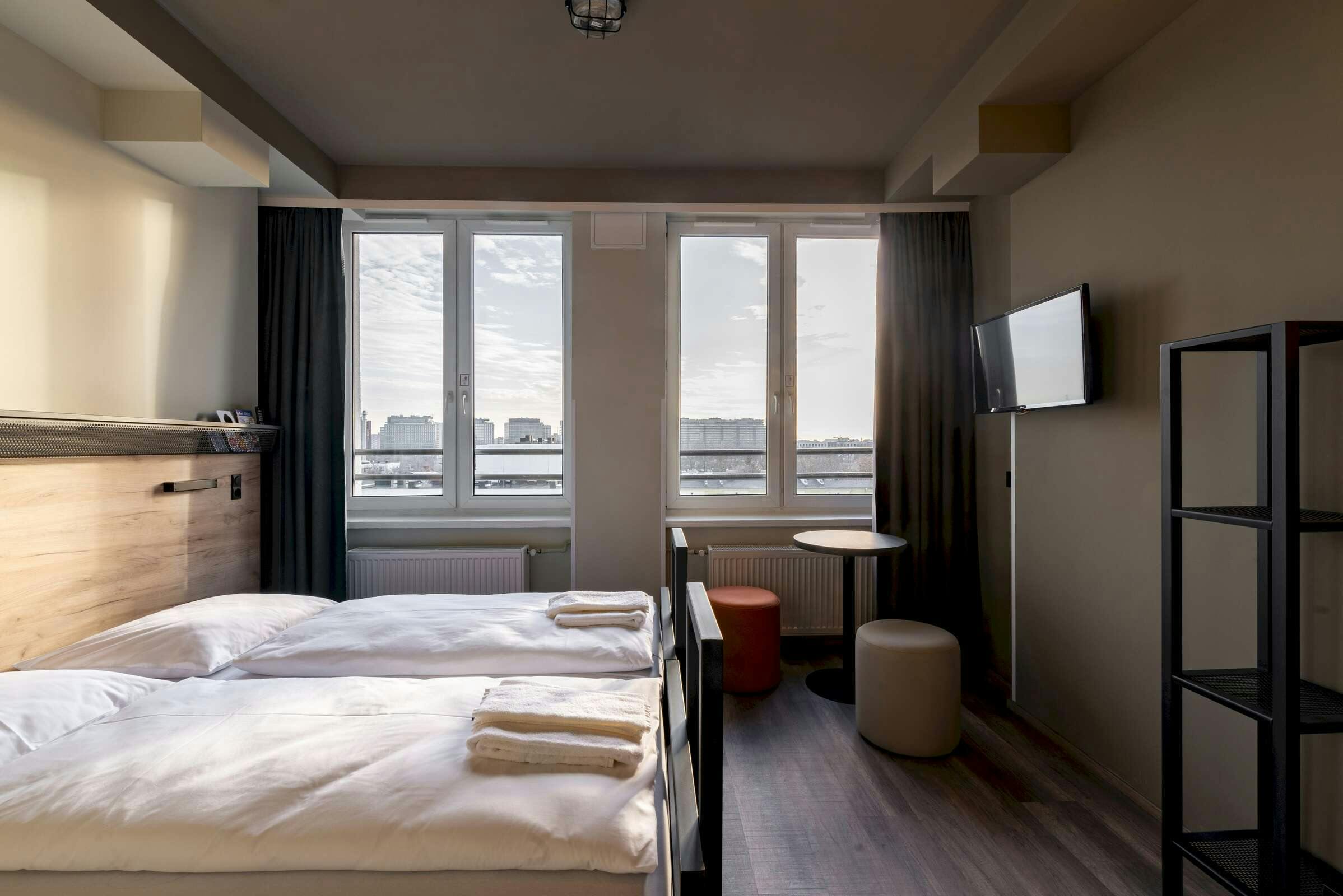 Hotel a&o Warschau Wola photo 2