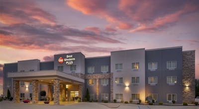 Best Western Plus Parkside Inn & Suites