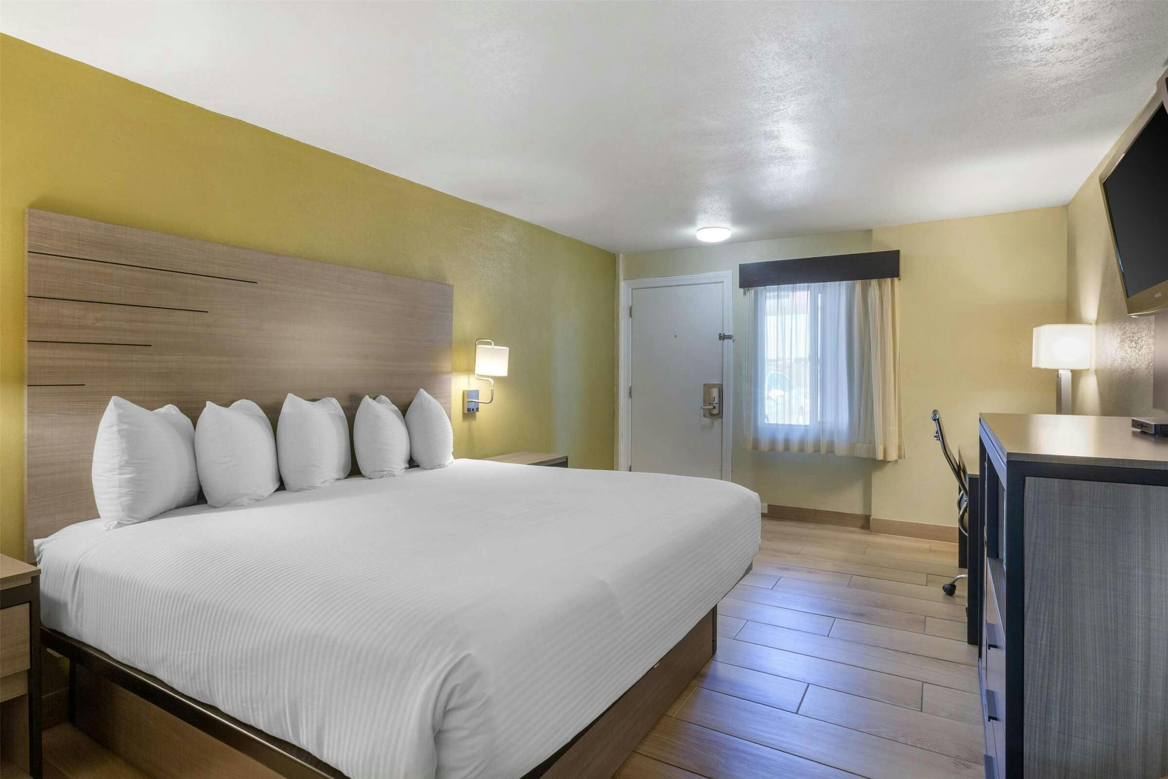 Hotel SureStay By Best Western Chambers Petrified Forest photo 5