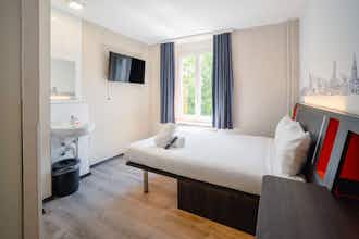 Hotel easyHotel Zürich Main Station photo 5