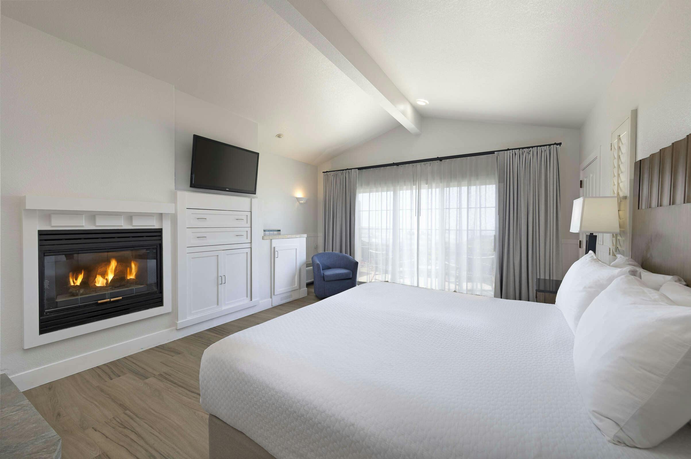 Hotel Cambria Landing Inn & Suites photo 1