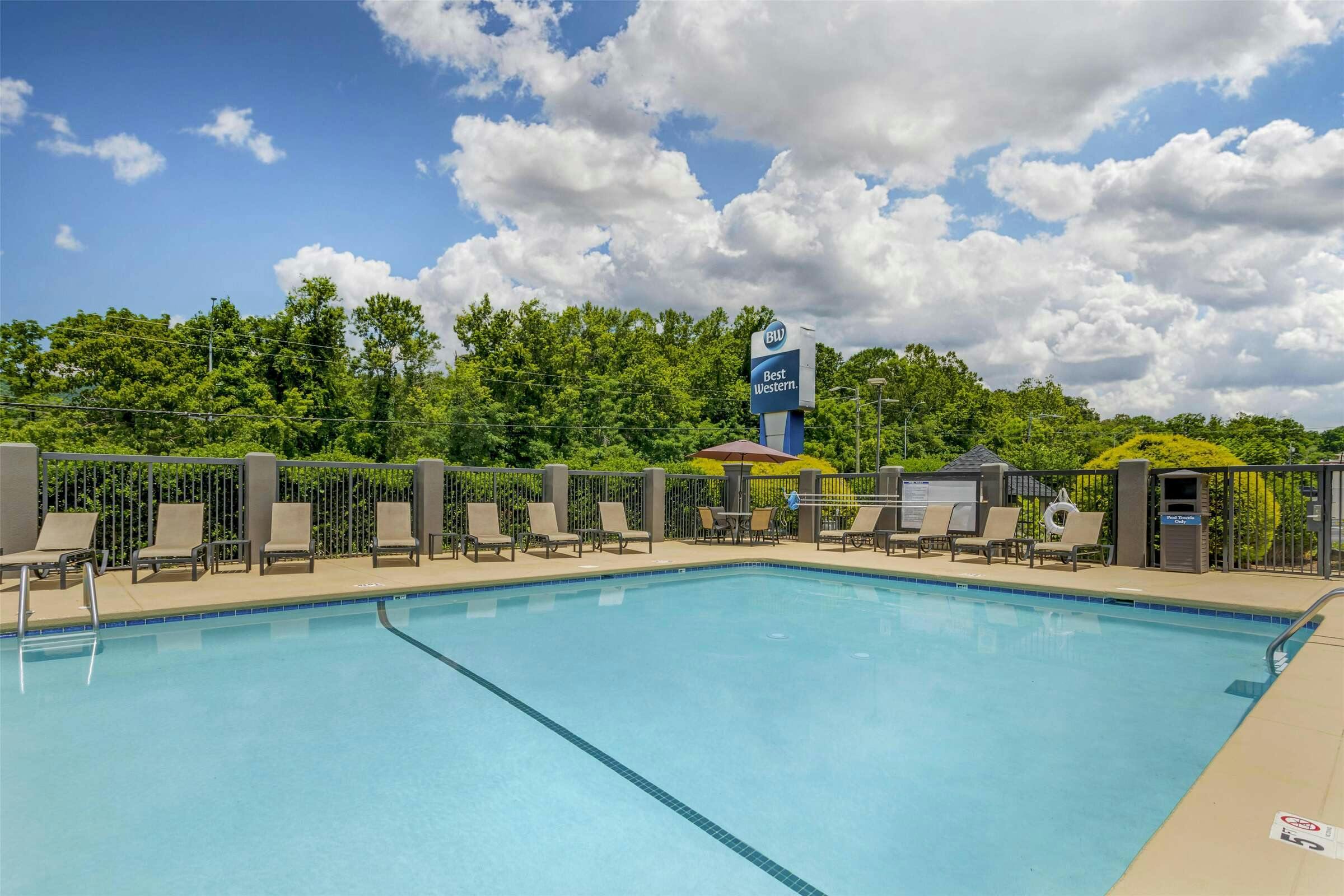 Hotel Best Western Asheville Tunnel Road photo 2