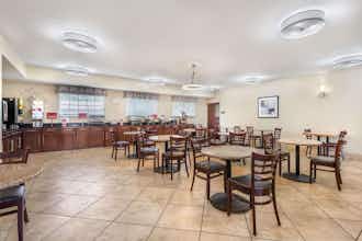 Hotel Best Western Plus Eastgate Inn & Suites photo 3