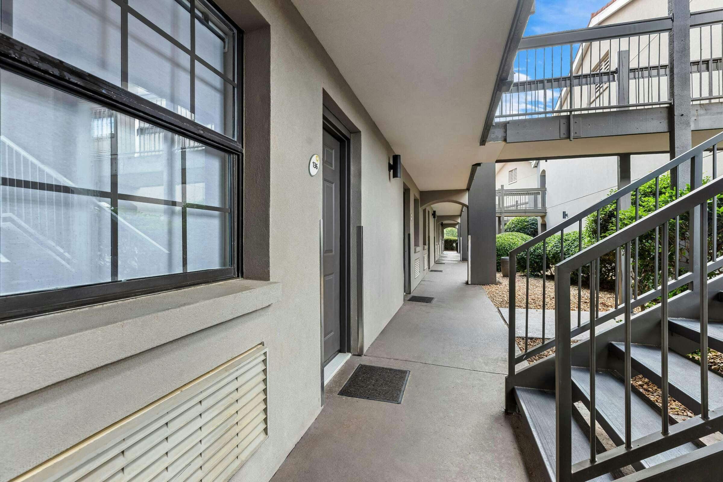 Hotel La Quinta Inn Research Park photo 4