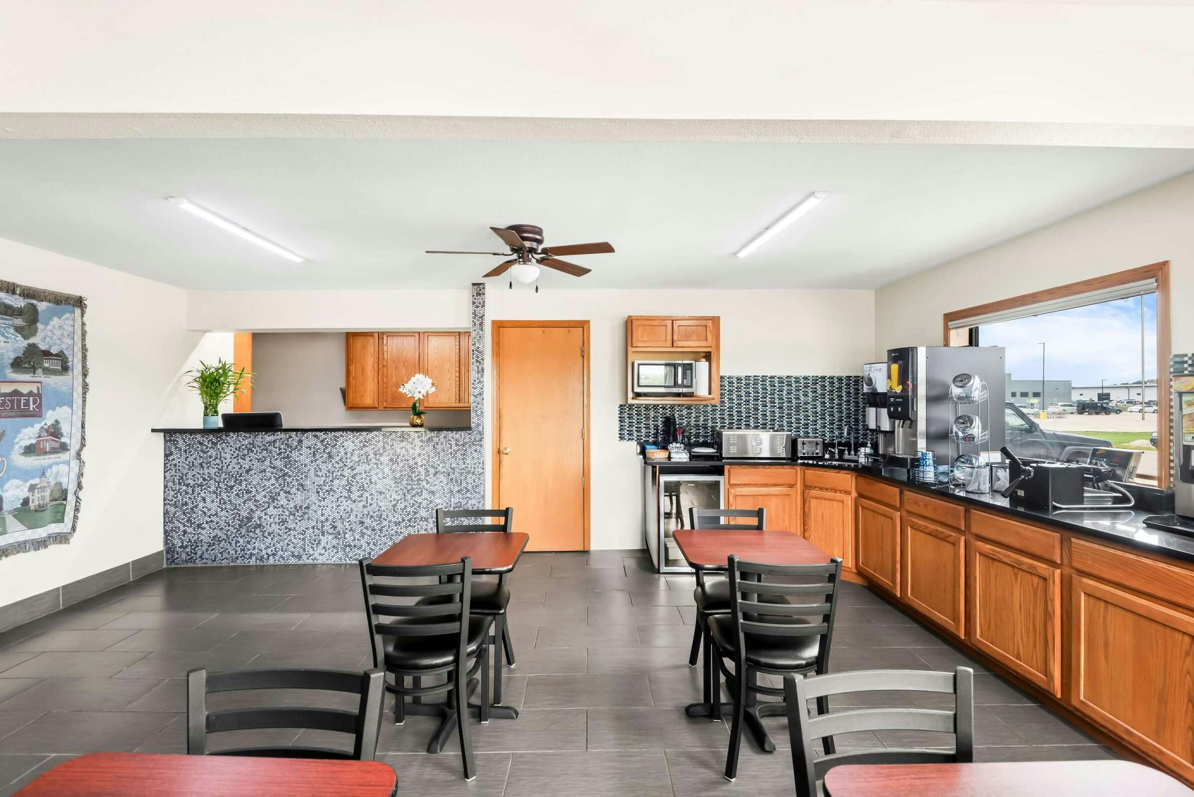 Hotel Sure Stay Hotel By Best Western Manchester photo 2