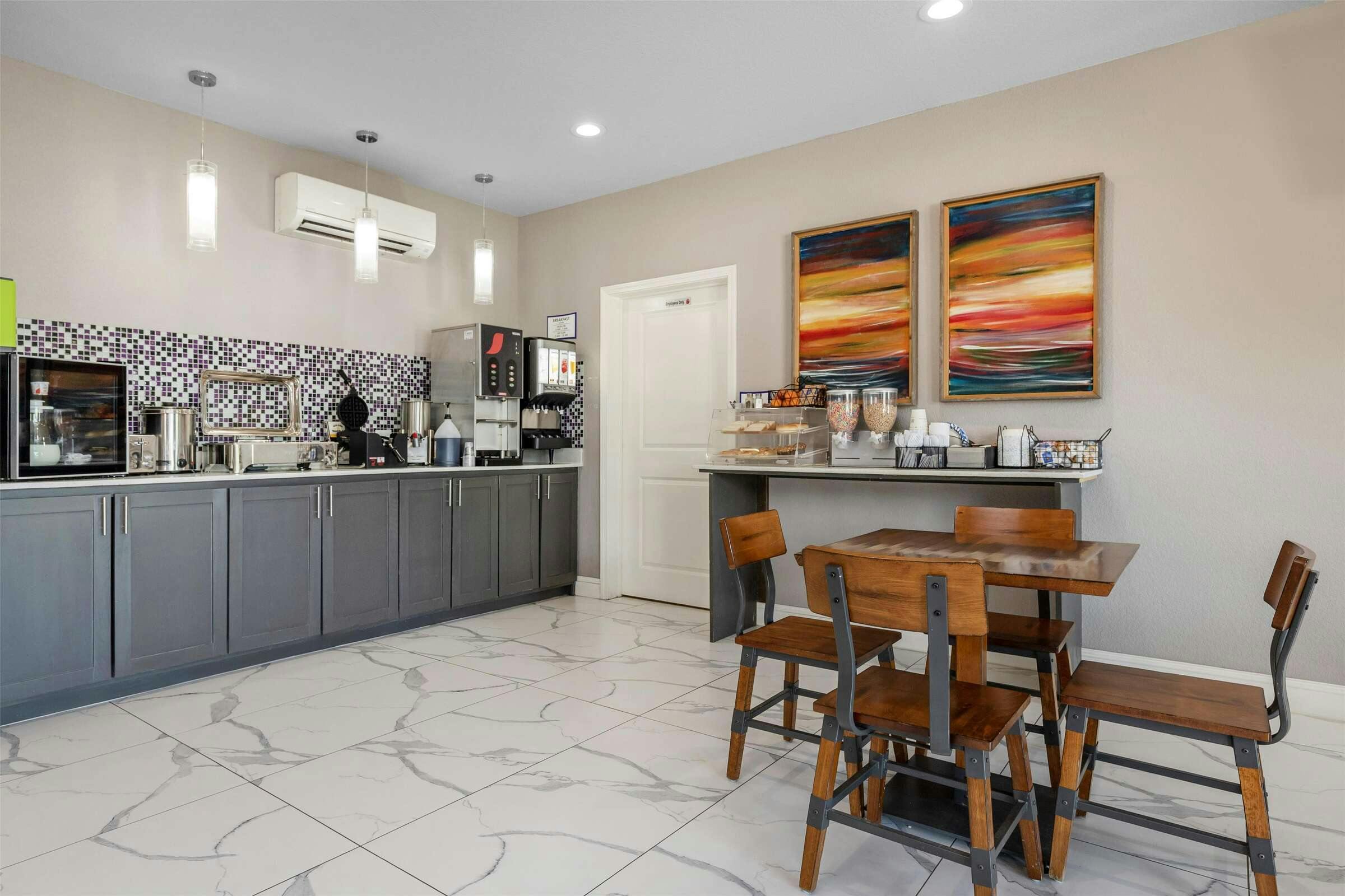 Hotel Sure Stay Plus Hotel By Best Western Ada photo 4