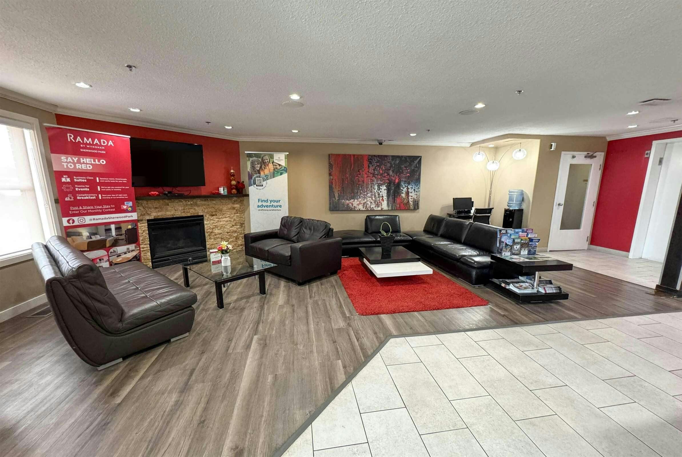 Hotel Ramada by Wyndham Sherwood Park photo 1