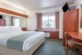 Hotel Microtel Marianna photo 5