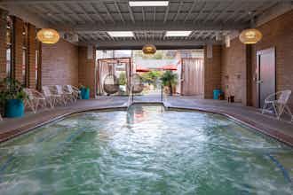 Hotel Dr. Wilkinson's Backyard Resort and Mineral Springs, a Member of Design Hotels photo 3