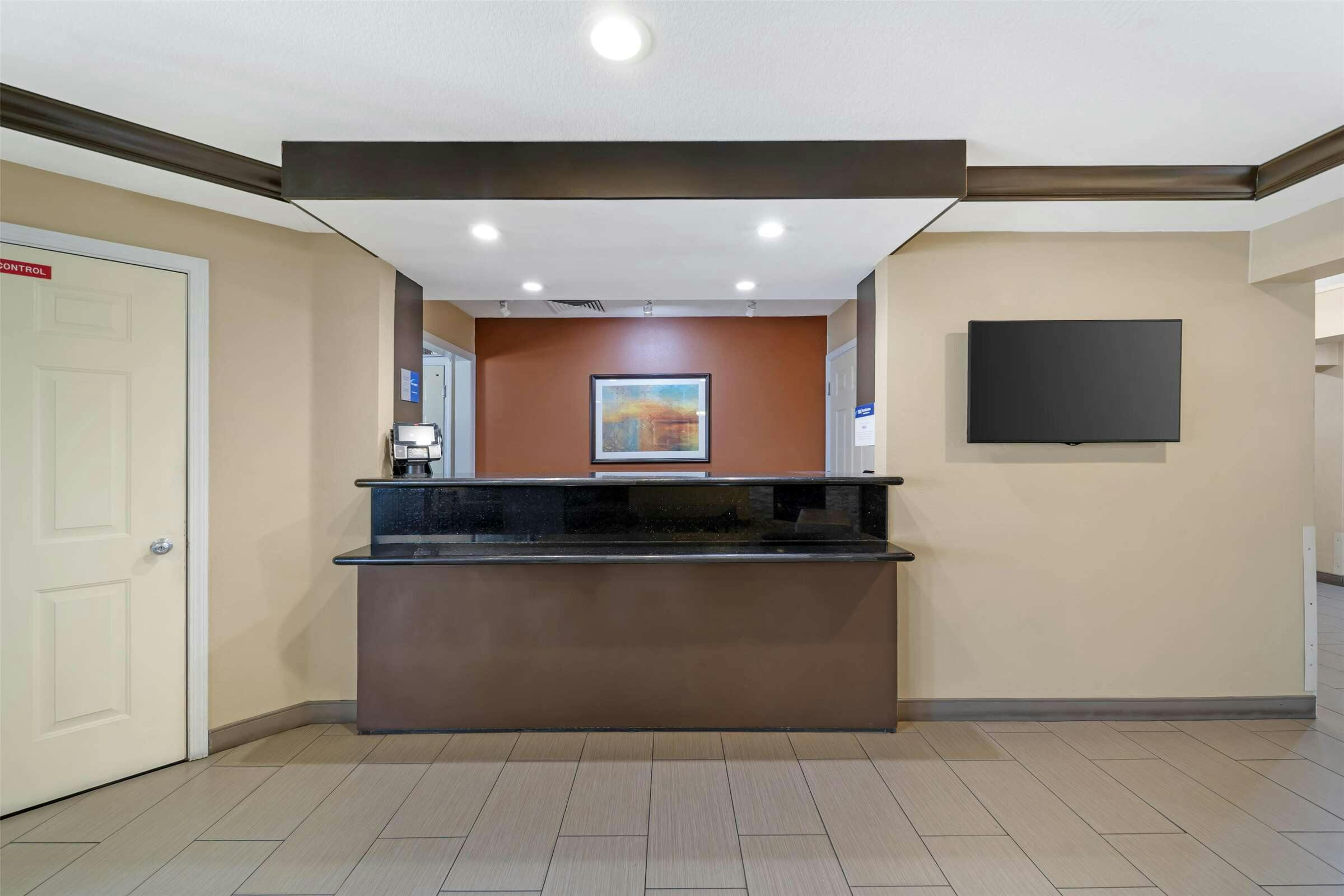 Hotel Best Western Plus Twin View Inn & Suites photo 2