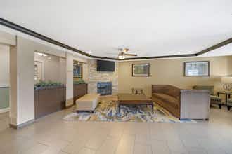 Hotel Best Western Plus Twin View Inn & Suites photo 4