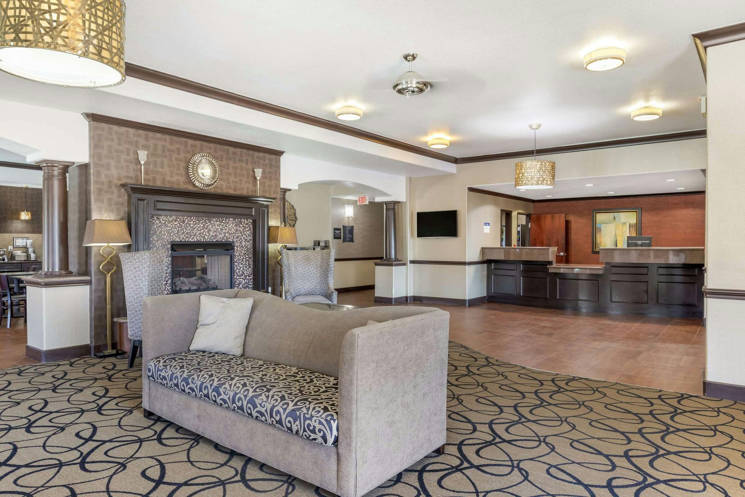 Hotel Best Western Plus Classic Inn & Suites photo 2